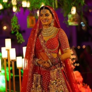 Ruhi Chaturvedi Instagram - As a bride you want everything on point.... And I can't thank my team enough for making my Big Fat Indian Wedding on point.... I love you guys 💞 . . . . Styled by @shailjaanand Outfit by @annus_creation Jewellery by @manubhaijewels Assisted by @aryasingh0311 Make up by @r_aj11111 Hair by @stylenscissors Pic by @cinemosunny . . . . #shivkirooh #lovelovelove #merifilmyshaadi #thankyougod