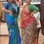Rupali Ganguly Instagram - BTS ALERT!! When the shot is being set up this is how we use the track trolley. Also pls pay attention to our bechaara AD who was forced to push it. @alpanabuch19 @nishisaxenaa . . 🎥: @bhim_karki . . . #feelkaroreelkaro #feelitreelit #bts #behindthescenes #fun #comedy #funtimes #trend #explorepage #jaimatadi #jaimahakal #anupamaa #rupaliganguly