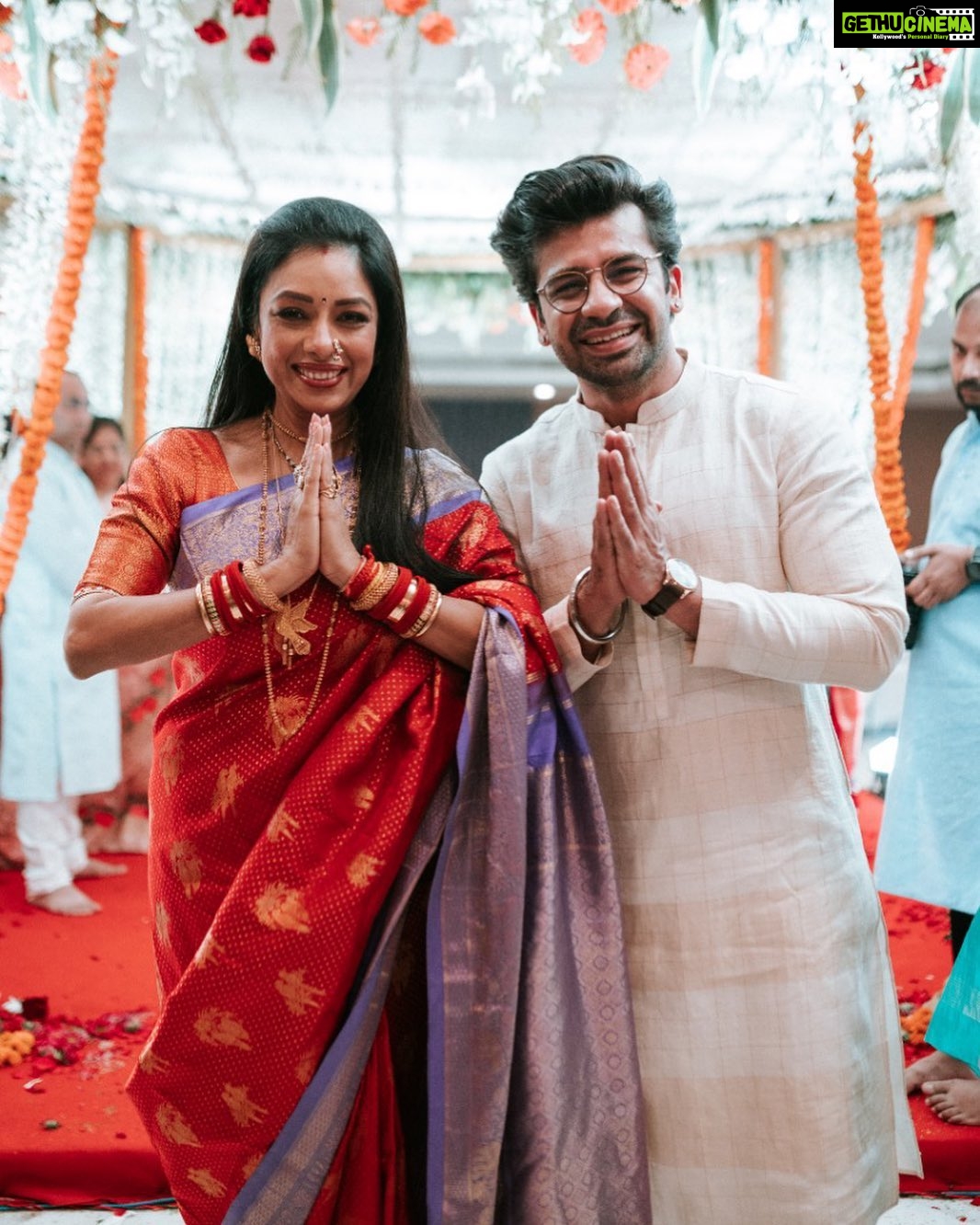 Rupali Ganguly Instagram - Naye saal mein nayi anupama aur naya toshu aapke sneh aur pyaar ke liye dhanbaad karte hue ππ»β₯οΈπ§Ώπ«Άπ» β¦β¦β¦β¦β¦. #anupamaa #toshu #starplus #motherlove #sonblessed #gratitude