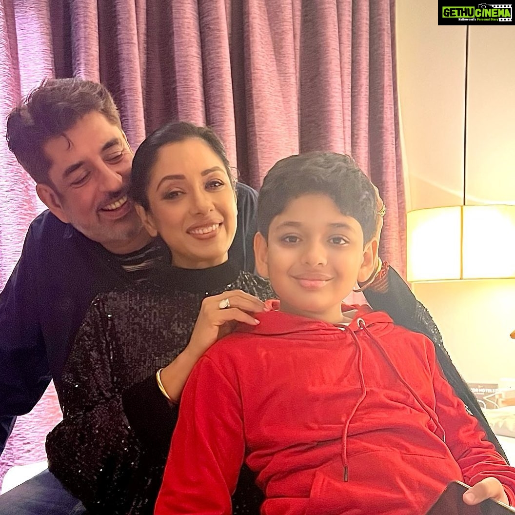 Rupali Ganguly Instagram - Happy New Year 🥳 From me and mine to you and yours ❤️ Wishing you all a safe , happy and healthy 2023 💕 THU THU THU 🧿🧿🧿 #2023 #newyear #newyear2023 #rupaliganguly #rudranshverma #aahwinverma #anupamaa #instagood #blessed #gratitude #jaimatadi #jaimahakal