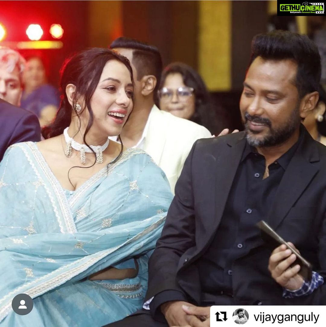 Rupali Ganguly Instagram - Thank you mere talented bhai! ❤️ . #Repost @vijayganguly ・・・ To the pillar of the family, the person I always fall back on, my support system . Happy Birthday! @rupaliganguly (I wrote good stuff see 😁😁😁) But love you more then u know!! Keep shining and inspiring billions! #happybirthdayrupaliganguly #sister #brother #proud #happybirthday #5thapril
