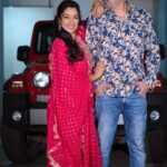 Rupali Ganguly Instagram - When the husband is not interested but the wife is obsessed with taking pictures… . . . #feelkaroreelkaro #feelitreelit #familytime #sundayfunday #comedy #husbandandwife #laughoutloud #jaimatadi #jaimahakal #anupamaa #rupaliganguly