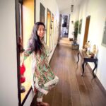 Rupali Ganguly Instagram – Sunday – Familia day ! Holidays r the days to make memories ❣️
Such precious time with my boys ❤️
Thank u @anchaviyo for being such fantastic hosts – for being the place where we want to run to every chhutti 😍 
Sunday – Ashrup day 😍

@zuperhotels @anchaviyo 
#instagood #familia #dayoff #blessed #gratitude #nomakeup #nofilter #love #circleoflove #instagood #jaimatadi #jaimahakal 
@ashwinkverma

Stylist – @roshni0819
Outfit –  @poshaffair.co x @viralmantra
