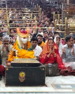 Rupali Ganguly Instagram - Jai MAHAKAAL 🙏🏻🙏🏻🙏🏻
Gratitude 🙏🏻 Gratitude 🙏🏻 Gratitude 🙏🏻 

@ddheeraj_d_dev thank u for the bhavya darshan and bhasm aarti 🙏🏻🙏🏻

#mahakal #mahadev #blessed #gratitude #feelingblessed #instagood #ujjain #rupaliganguly #anupamaa #jaimatadi #jaimahakal