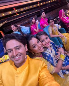 Rupali Ganguly Instagram - Maan-day with Baby Maan ❤️
Happy Birthday Chhoti 😘

#happybirthday #instagood #gauravkhanna #rupaliganguly #anujkapadia #anupamaa #chotianu #chotianupama #2023 #jaimatadi #jaimahakal #maan #gaurup 
@asmi.deo @directorskutproduction @starplus