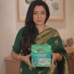 Rupali Ganguly Instagram - School book se kuch bohot important missing hai… and abhi tak hum sab ki life se missing hi raha hai… 7 out of 10 mothers in India don’t know the biology of periods….It’s shocking! If mothers are not aware, then how will our daughters learn? It's time for change! Share this video and help spread period education. Make sure the missing chapter reaches moms. Kyuki Maa seekhegi, tabhi toh beti padhegi. For every Whisper Ultra pack you buy, Whisper provides free pads and period education to school girls and moms. #TheMissingChapter #KeepGirlsInSchool #PeriodEducation #WhisperIndia