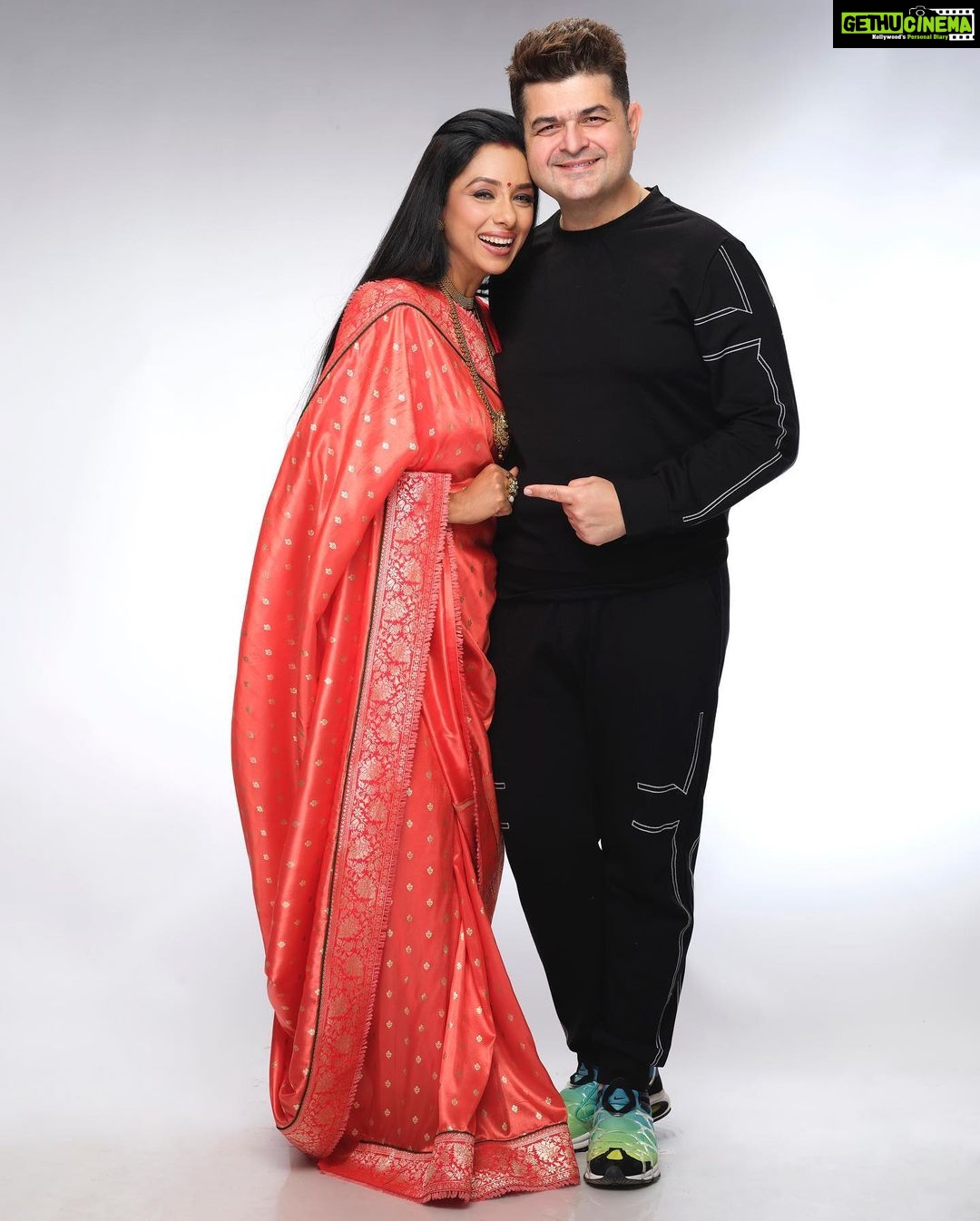 Rupali Ganguly Instagram - #btswithdabboo ♥️ @rupaliganguly ✨🤗 @dabbooratnani @manishadratnani @dabbooratnanistudio #dabbooratnani #rupaliganguly #dabbooratnaniphotography Dabboo Ratnani Photography