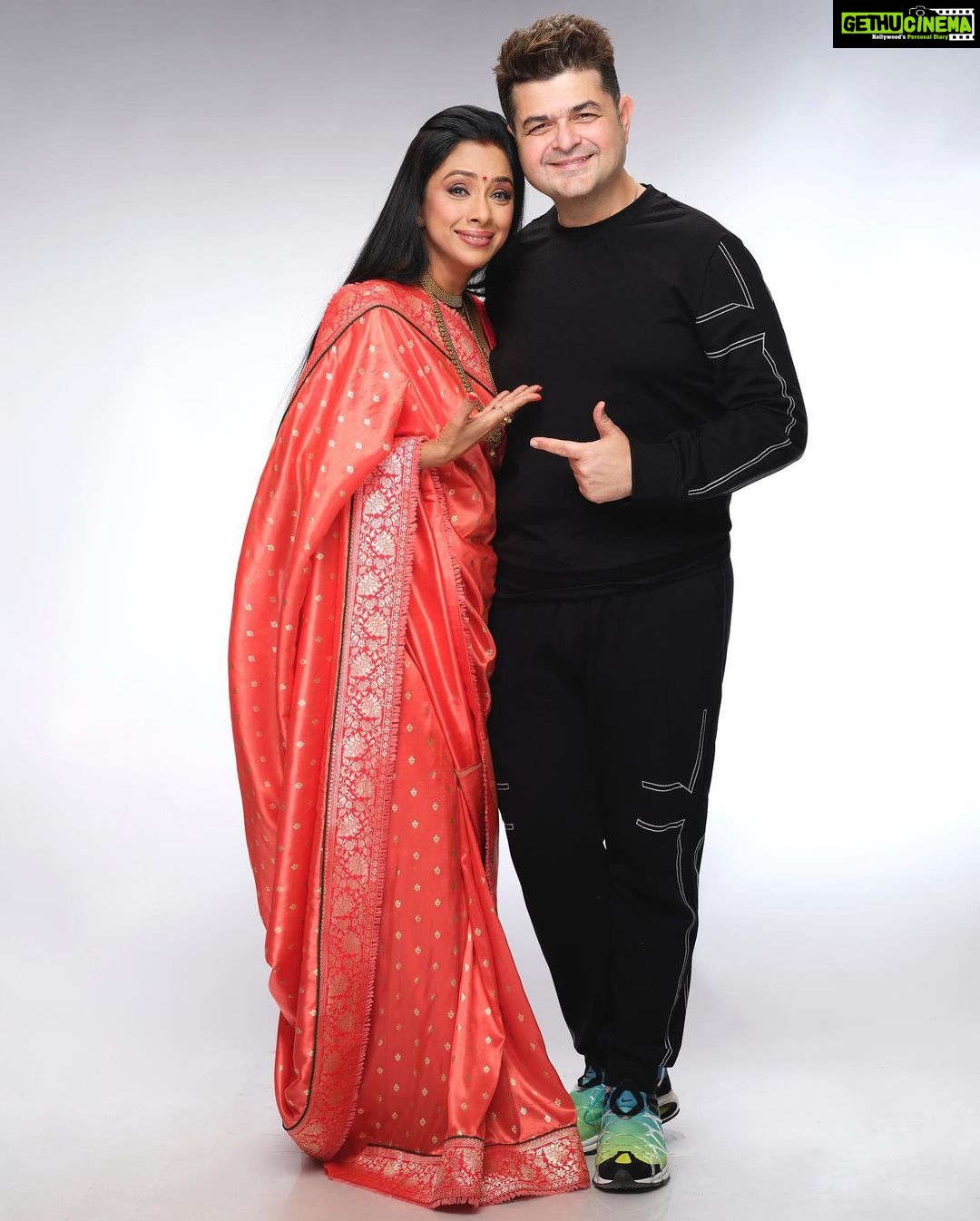 Rupali Ganguly Instagram - #btswithdabboo ♥️ @rupaliganguly ✨🤗 @dabbooratnani @manishadratnani @dabbooratnanistudio #dabbooratnani #rupaliganguly #dabbooratnaniphotography Dabboo Ratnani Photography
