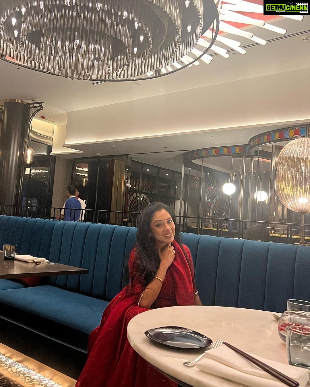 Rupali Ganguly Instagram - Pictures are the memories we capture ❤️ Dinner with family and friends like family ❤️ @gomamumbai #instagood #family #friends #dinner #rupaliganguly #rudranshverma at#nightout #justlikethat #sushi #jaimatadi #jaimahakal @ashwinkverma @anyajagtiani
