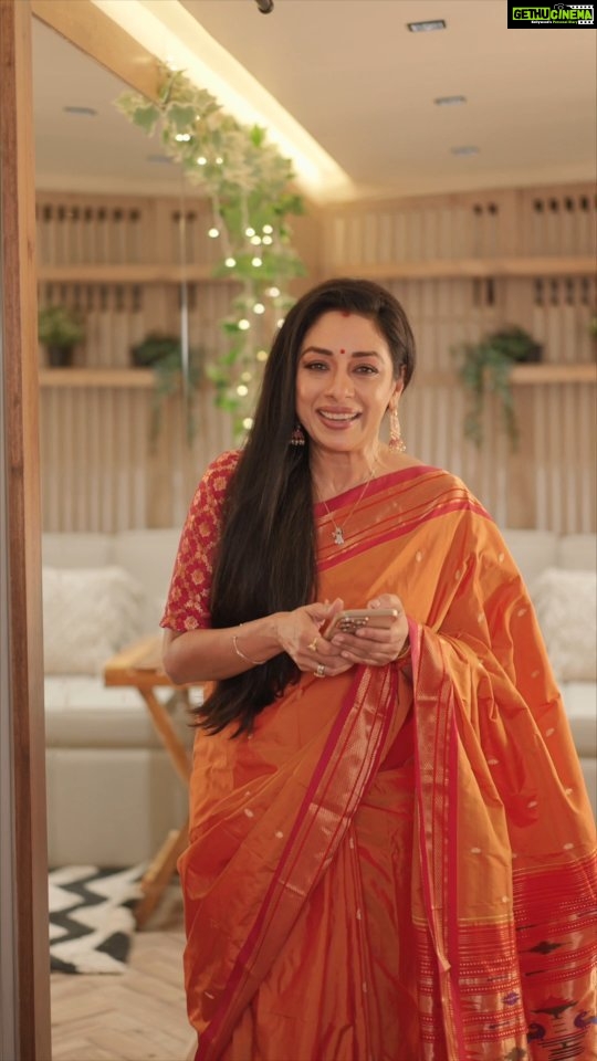 Rupali Ganguly Instagram - Doston ko party dena hai toh do, shaan se do! Magar payment UPI se kar rahe ho, toh koi bhi UPI transaction se pehle, ye UPI Safety Shield ke safety tips yaad rakho: > Always verify the UPI ID of a person before making the payment > Enter UPI PIN on the UPI PIN page only and never share the UPI PIN with anyone else > Entering UPI PIN means money getting deducted from your account. Scanning QR code is for making payment, not receiving money > For any UPI transaction related concerns, get solutions on the UPI-help section of your payment app only. Don't go asking other people or looking elsewhere. Samjhe? Safe Raho, UPI Karo! @upichalega #UPISafetyShield Saree - @glamwiz
