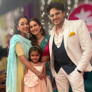 Rupali Ganguly Instagram - Mukkudi and Bebli together ❤️ Happy Birthday my little bird @vajanianeri 😘 Ek din belated kyunki Maan family pic should be on Maanday na 🤗 and since u wanted to post this pic 😘 I love you loads … may you get all that you have wished for and more 😘😘😘 (Missing GK kaka in this one ) #happybirthday #happy #maan #maanday #anupamaa #anujkapadia #mukku #chhoti #kapadias #anerivajani #rupaliganguly #gauravkhanna #asmideo #instagood #jaimatadi #jaimahakal @gauravkhannaofficial @asmi.deo @directorskutproduction @starplus @ketswalawalkar