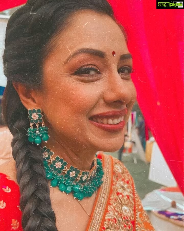 Rupali Ganguly Instagram - Happiest birthday My RGM I love you with all my heart!!!!!! May you have the best day and the best year ever , you deserve the world and more ! ♥️🤗 #anerivajani #rupaliganguly #birthdaygirl #birthdayvibes #ariesbond #missyou