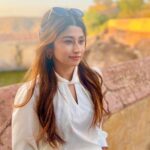 Saba Khan Instagram - There is always hope 🌸 . . . #sabakhan #life #happiness #love