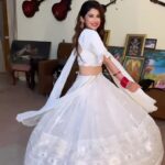 Saba Khan Instagram - Meri jaan ❤️ . . Outfit- @manishkumar330_ . . . #jogan #merijaan❤️ #sabakhan