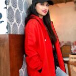 Saba Khan Instagram - Good vibes only ❤️ . . Jacket - @flexfashionboutique . . #sabakhan