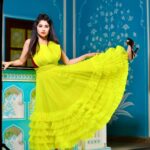 Saba Khan Instagram - Dnt be afraid of being different , be afraid of being the same as everyone 🥰 . . . #sabakhan #beyourself #beyou #loveyourwierdness #loveyourself