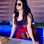 Saba Khan Instagram - Realize you are not here to please everyone 😘 . . . . #sabakhan #live #love #laugh