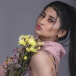 Saba Khan Instagram - I think you are suffering from a lack of vitamin Me 😛😘 . . . #sabakhan #live #letlive