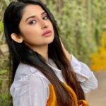 Saba Khan Instagram - I am going to make everything around me beautiful ❤️ . Outfit- @sallu_store_ . . . #sabakhan #beauty #lifequotes