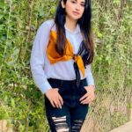 Saba Khan Instagram - I am going to make everything around me beautiful ❤️ . Outfit- @sallu_store_ . . . #sabakhan #beauty #lifequotes