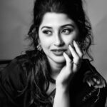 Saba Khan Instagram - Leave a little sparkle whenever you go 😘 . Outfit - @aachho Camera 📸- @photographyhsquare Mua - @lakme.academy.jaipur & @namitashaktawatmua Jewellery- @sardarniupdate . . #sabakhan