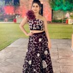 Saba Khan Instagram - Elegance is the only beauty that never fades ❤️ . . Outfit & jewellery - @shivayu_official Mua - @rj_makover 📸 - @stylebysugandhasood . #sabakhan #aboutlastnight