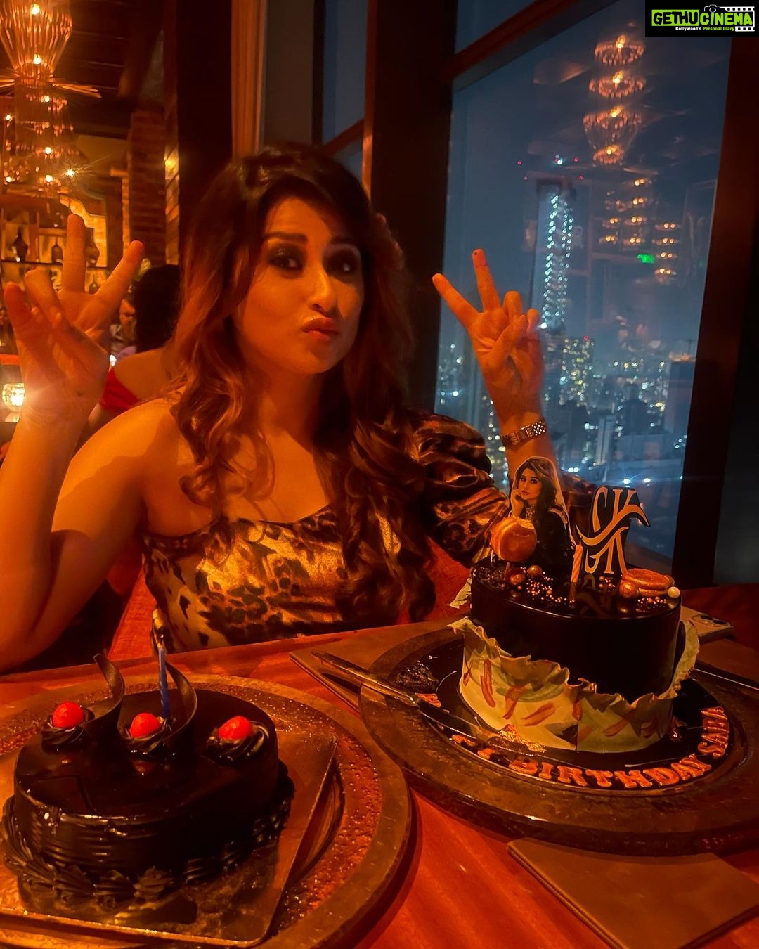 Saba Khan Instagram - I have loved the stars too fondly to be fearful of the night 😘 . Outfit- @fashionstruc Mua - @makeup_by_batul Hair - @hairstylist_yogita_09 St. Regis Hotel