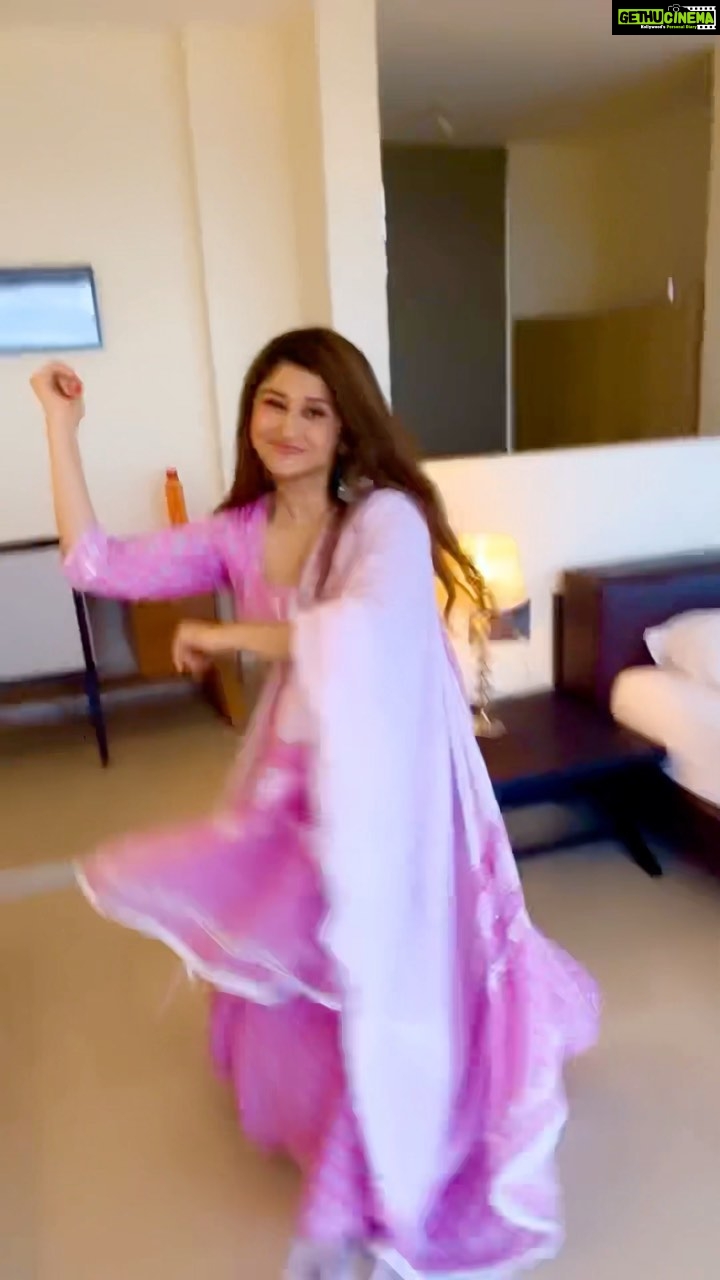 Saba Khan Instagram - Jogan ❤️ . . @photofit_music_company #jogan #sabakhan #love #music #song