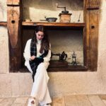Sana Sayyad Instagram - मेरी प्यारी Palki बहना, हमेशा ऐसी ही रहना । आज बहुत ख़ुशी का दिन है ना, क्यूँकि @zeetv पे हम साथ में आ रहे हैं ना । है ना ! है ना ! 🫶 Meet “Palki & Mahi” ❤️🧿 Watch #kundalibhagya हर रोज़ 9:30pm 💫 SJ Studios