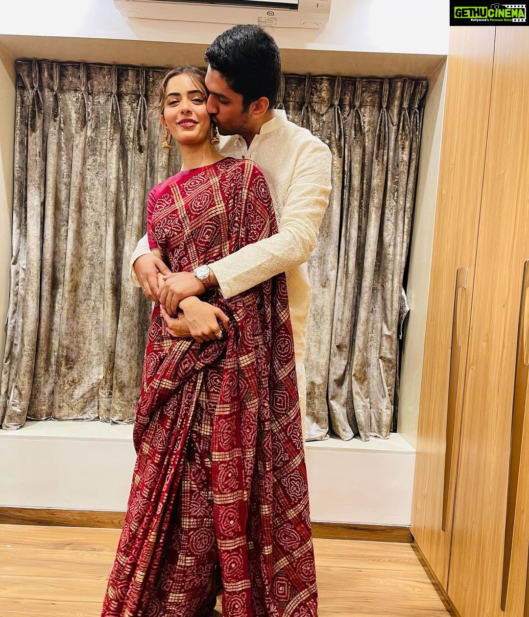Sana Sayyad Instagram - I hope ya’ll have a blessed, healthy and prosperous Diwali. A very happy Diwali to you and your family!