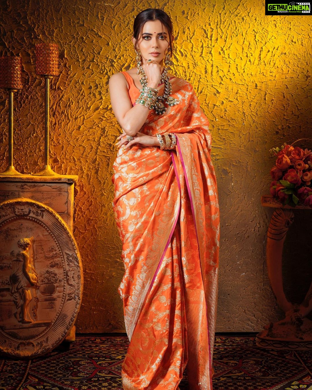 Sana Sayyad Instagram - NAVRATRI:- DAY 7 featuring @sana_sayyad29 as the Modern Indian Goddess where she represents the color ORANGE 🧡 . Shoot Concept & Designed By:- @nehaadhvikmahajan @bridalsbynam . 💄MUA , Hair & Styling :- @nehaadhvikmahajan . 🥻Saree :- @kankatala_ . 💍Jewelery :- @pooja_diamond . 🎥:- @abhay_r_kirti . Makeup :- @maybelline . Managed By :- @allboutcommunication . #sanasayyad #makeup #ootd #nehaadhvikmahajan #makeupbyme💄 #nammakeovers #bride #to #be #bridal #look #bridalmakeupartist #destinationweddingmakeupartist #weddingmakeup #hair #hairstyling #nammakeovers #bollywood #television #makeupartist #mumbai #traveller #all #over #the #globe