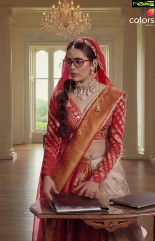 Sana Sayyad Instagram - Bahu dekhi hogi anek, lekin yeh wali hai itni extraordinary ki usse yaad rakhega insaan har ek! Dekhiye #SpyBahu, 14th March se, Mon-Fri raat 9 baje, sirf #Colors par. @sana_sayyad29 @sehban_azim @ashviniyardi @viniyardfilms