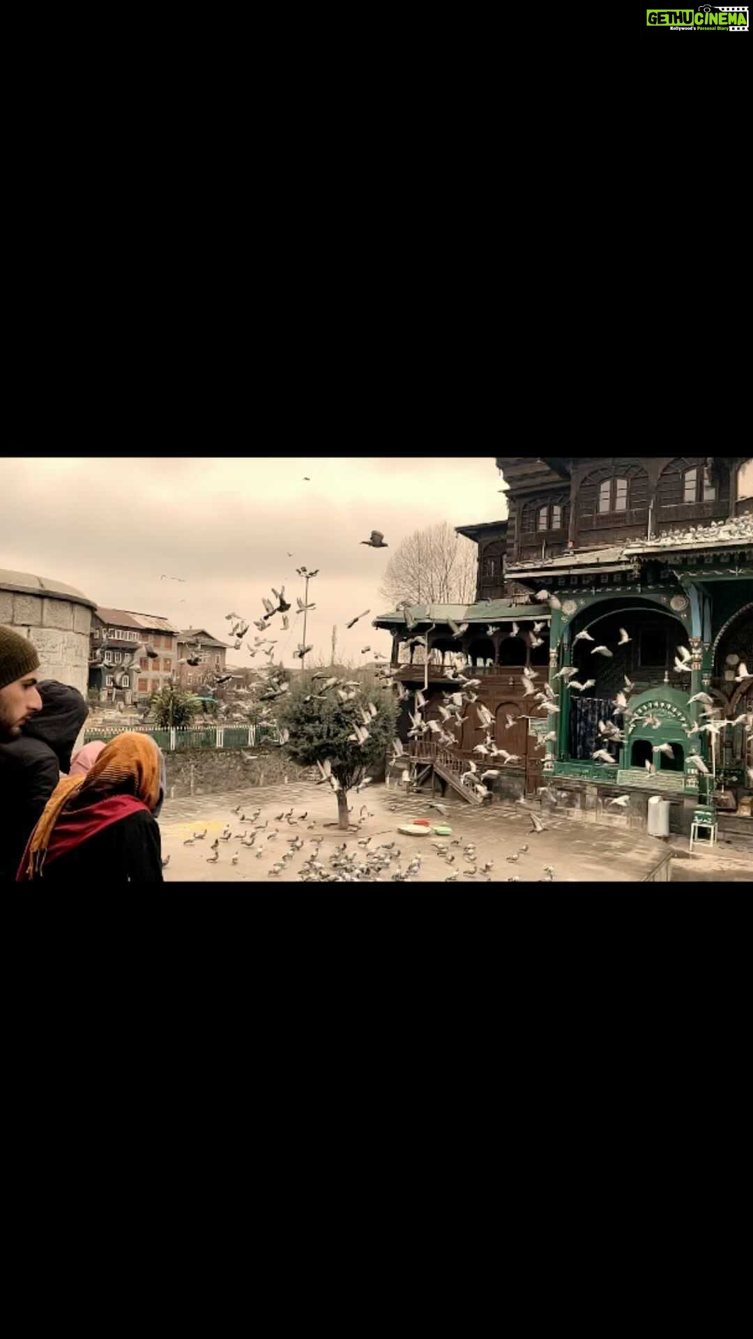 Sana Sayyad Instagram - An endless pilgrimage of the heart ❤️🥺 Khanqah-e-Moula