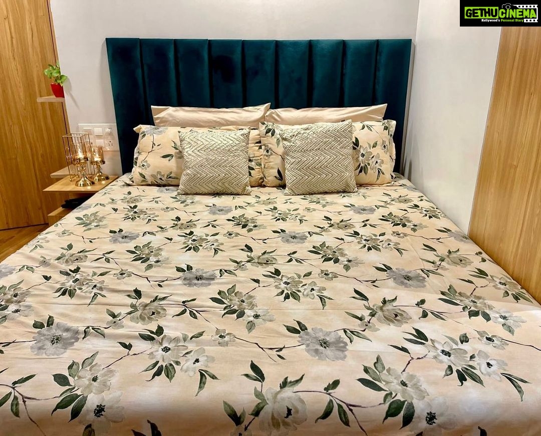 Sana Sayyad Instagram - 🎉FESTIVE GIVEAWAY ALERT🎉 Dress your Haus in the best bedsheets to begin the celebration 🎊 Participate to win 2 premium bedsheets from @Hausandkinderhome Follow the below rules to participate 🔴 Follow us @sana_sayyad29 and @hausandkinderhome 🔴 Share this post on your story 🔴 Tag 3 of your friends and encourage them to participate The Giveaway ends on the 8th of October. All the best ❤ #MyHausMyBliss #MyHaus #FestiveSeasonGiveaway #HausandKinderHome #GiveawayMumbai #giveawaycontest #giveawaytime #giveawayalert #giveawayalert #competition #participatetowin #homedecor #Bestinhomelinen #roominspo #FreeBedsheets #Bedroomgoals #excitingprizes #GiveawayIndia #IndianGiveaway #FreePrizes #giveawaybedsheets #contestalert #instagramgiveaway