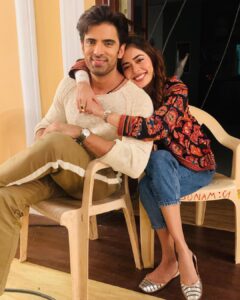 Sana Sayyad Instagram - Can’t keep calm coz humari lockdown ki lovestory aa rahi hai aaj shaam 7pm only on @starplus & @disneyplushotstar 
@mohitmalik1113 
@rstfofficial