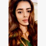Sana Sayyad Instagram - Felt cute might delete later 💚 Outfit @bunaai