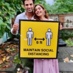 Sana Sayyad Instagram - Do pyaar ke panchi phans gaye in ek angana ... phir toh Pyaar karona 😅 it’s so stimulating and spine tingling to get to perform with @mohitmalik1113 . Always proficient at his job 🙌🏼💪🏼 lockdown ki love story coming to your screen to make you’ll laugh and love this 31st august , 7PM only on @starplus and @disneyplushotstar #lockdownkilovestory PS - this is a BTS picture we managed to click in between the shots so I hope ya’ll take it in good faith 🤘🏻 Yolo