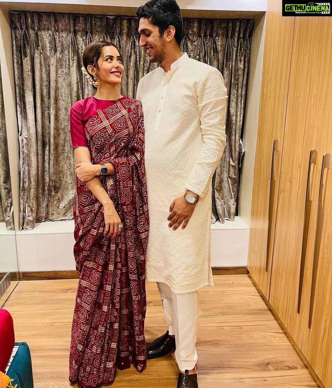 Sana Sayyad Instagram - I hope ya’ll have a blessed, healthy and prosperous Diwali. A very happy Diwali to you and your family!