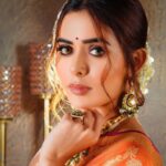 Sana Sayyad Instagram - NAVRATRI:- DAY 7 featuring @sana_sayyad29 as the Modern Indian Goddess where she represents the color ORANGE 🧡 . Shoot Concept & Designed By:- @nehaadhvikmahajan @bridalsbynam . 💄MUA , Hair & Styling :- @nehaadhvikmahajan . 🥻Saree :- @kankatala_ . 💍Jewelery :- @pooja_diamond . 🎥:- @abhay_r_kirti . Makeup :- @maybelline . Managed By :- @allboutcommunication . #sanasayyad #makeup #ootd #nehaadhvikmahajan #makeupbyme💄 #nammakeovers #bride #to #be #bridal #look #bridalmakeupartist #destinationweddingmakeupartist #weddingmakeup #hair #hairstyling #nammakeovers #bollywood #television #makeupartist #mumbai #traveller #all #over #the #globe