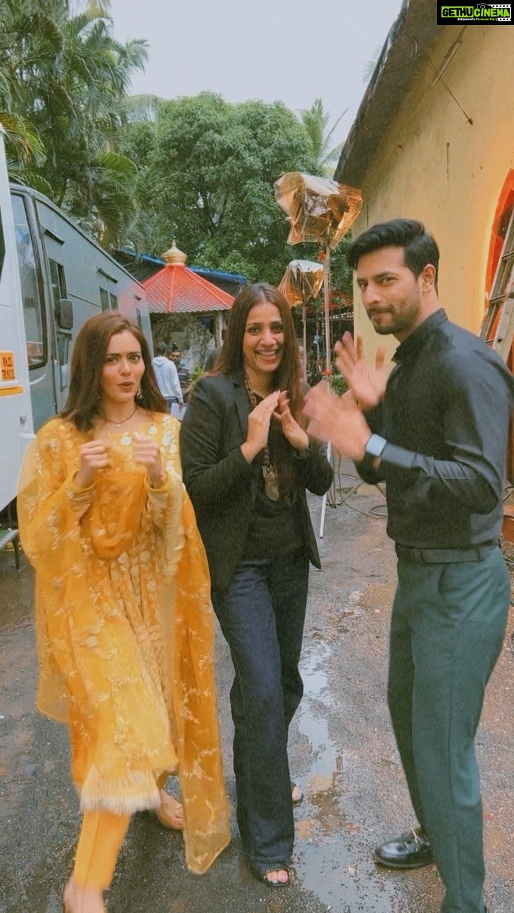 Sana Sayyad Instagram - Here’s Lakadbagga and chashmish chachhu with our beautiful and talented boss lady @ashviniyardi Thankyou for everything. Keep watching. There’s more to come.