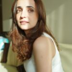 Sanaya Irani Instagram - Just a little bit of sun ☀️ on a Sunday. Clicked by @ravii_dixit