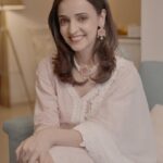Sanaya Irani Instagram - Eid Mubarak 🌙. Love, happiness and prosperity to all.
