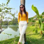 Sanaya Irani Instagram - My kinda Sunday 😄😄. Cool breeze, some sunshine and a lot of green 🌳 🌳Happy Sunday 😊😊.