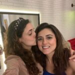 Sanaya Irani Instagram – Happy bday you beautiful soul @iridhidogra 🤗🤗😘😘. Breathe, manifest,hustle and it will all fall in place. Here’s wishing all your dreams come true my friend. Love you 😘😘❤️.