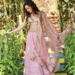 Sanaya Irani Instagram - Feeling pretty in pink ☺️☺️. #bts dholna Outfit @gopivaiddesigns