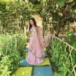 Sanaya Irani Instagram - Feeling pretty in pink ☺️☺️. #bts dholna Outfit @gopivaiddesigns