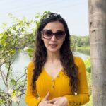 Sanaya Irani Instagram - From ‘Left Right Left’ and ‘Miley Jab Hum Tum to Iss Pyaar Ko Kya Naam Doon’, @sanayairani has managed to leave us all enthralled with these memorable performances on TV. With a face that lights up the screen, it’s no surprise to see her fans wanting to know what she is up to and when we will see her next. The fifth actor in the ‘Serial Chiller’ series, Sanaya Irani, speaks about the chances of her shows from the past doing well in today’s day and age, exploring new formats of storytelling and their learnings, and exploring the OTT space after being a TV actor. Click the 🔗 in the bio. ✍🏼 by @ganglyganguly Digital Editor: @sonalved Video edited by @sanjanaaaaaaaaa_ #CosmoIndia #CosmopolitanIndia #SerialChillers #CosmoIndiaXSerialChillers #SanayaIrani