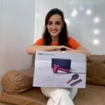Sanaya Irani Instagram - Caught your eye on something exciting?! Yess looks fascinating doesn’t it .. it’s here the solution to our baby hair 🥰 The best gift this season for our mothers. Let’s celebrate Mother’s Day with Dyson #DysonSupersonic #dysonhair @dyson_india