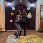 Sanaya Irani Instagram - And this was our final attempt with the balloon challenge. What you see here is two overconfident girls refusing to accept that we could not do this challenge after multiple attempts. We really thought we were going to nail this one. After deciding this was going to be our last attempt and telling each other to focus we still didn’t make it. But as you can see @dhamidrashti is in complete denial, she seems to think we did it 😂, but I guess the camera never lies 😉. Ek Zindagi kaafi nahi hai for this balloon challenge, see you in another lifetime 😂😂😂