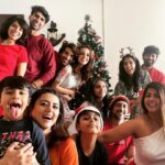 Sanaya Irani Instagram - Merry Christmas 🎄🎄 everyone. Wishing everyone lots of love and happiness 😊😊. @iridhidogra @iakshaydogra @sakshi0801 @kaurdalljiet @aabhaasmehta @zeeniawadia @barunsobti_says @itsmohitsehgal #pashmeen @hegdeg you were missed 🤗🤗